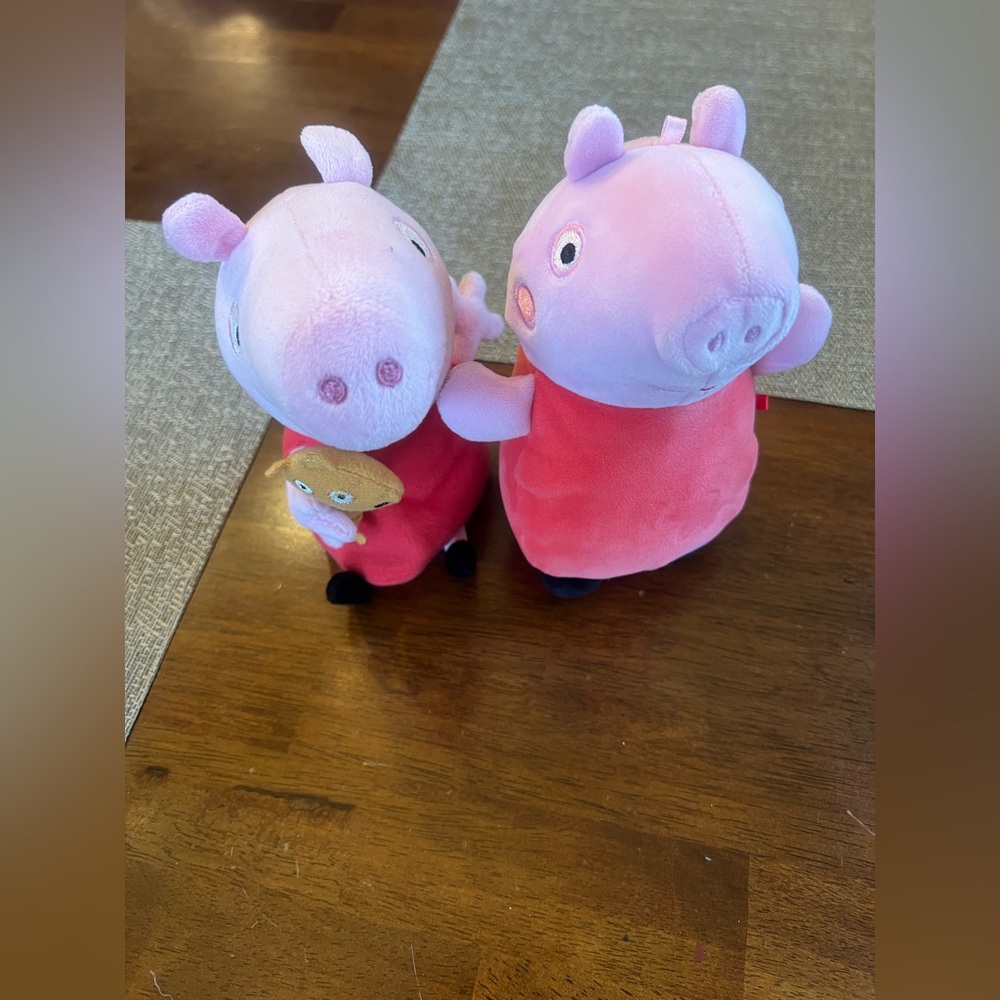 Peppa Pig Pink‎ and Red Stuffed Animals